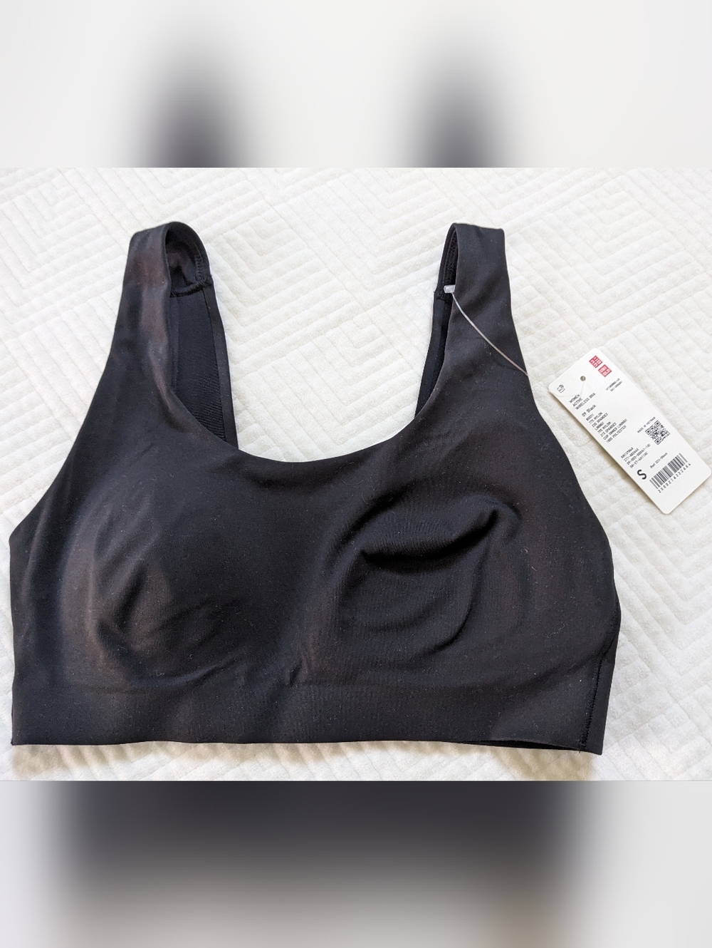 Uniqlo Active Bra Small Wireless Stretch Comfort Lightweight Padded Seamless